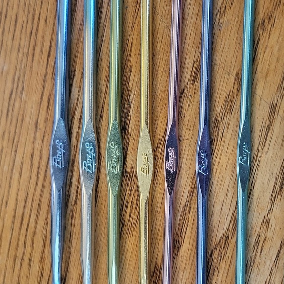 Set of Boye crochet hooks - Picture 3 of 3